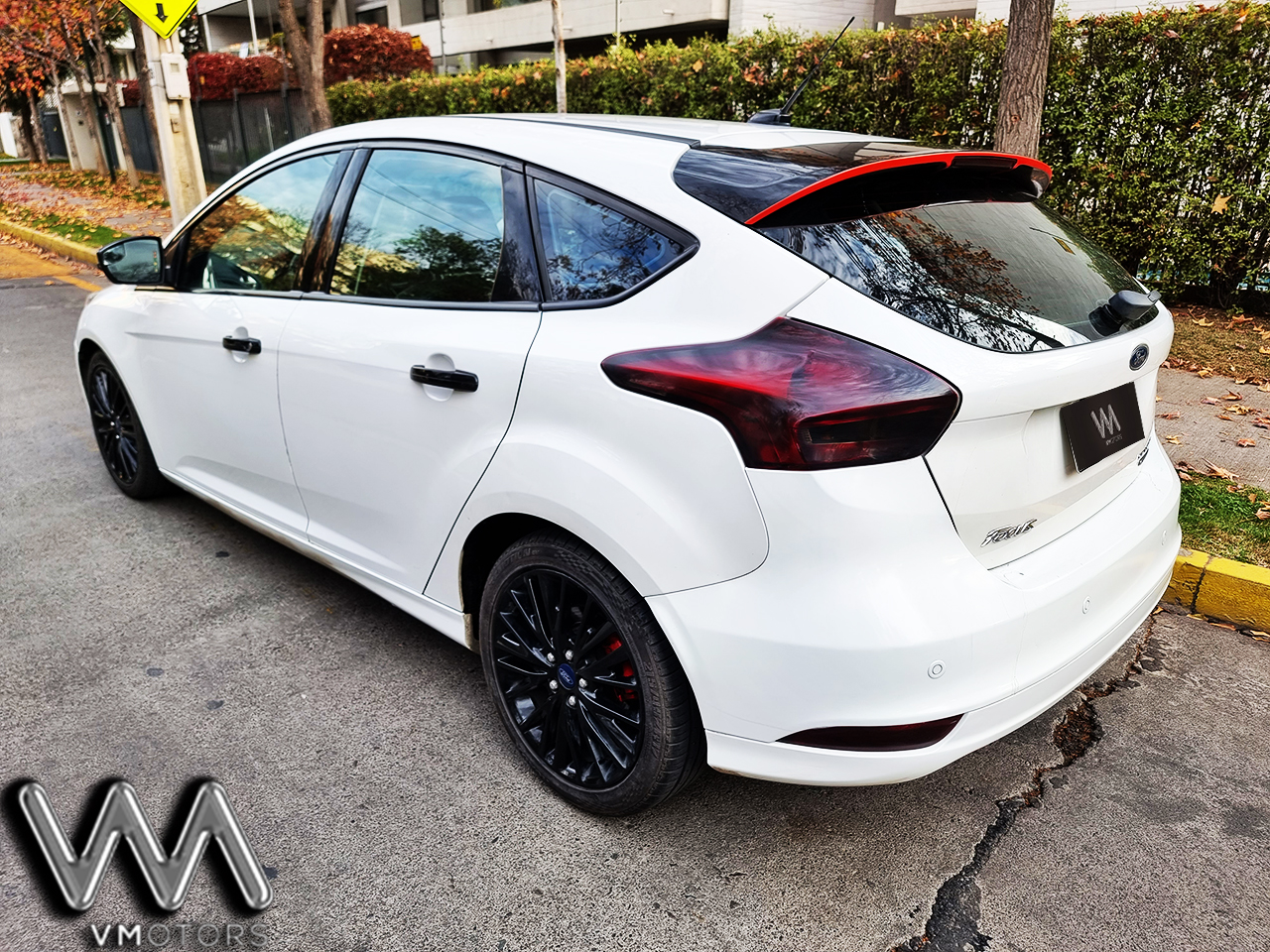 Ford Focus Titanium 2.0 AT año 2016 - Vmotors